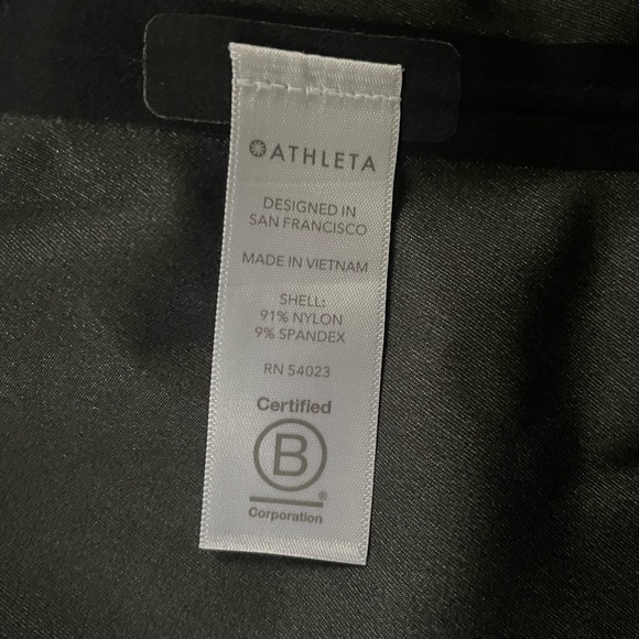 Athleta Black Yosemite Waterproof Jacket Raincoat, size XSP, New with Tags - Picture 7 of 7